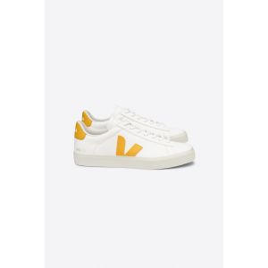 VEJA-Campo-extra-white-ouro-lateral